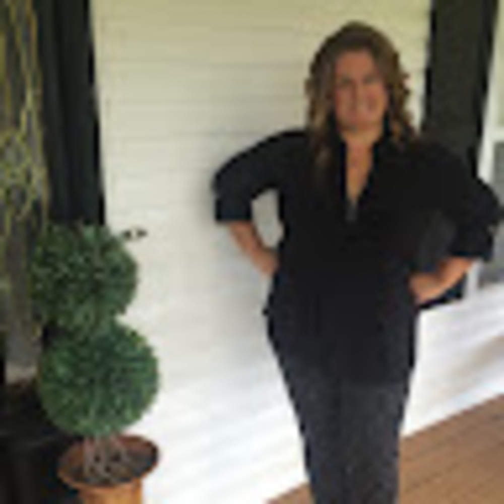Meet your Posher, Lelia